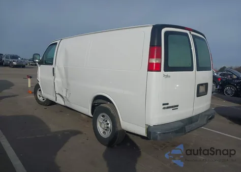 2011 Chevrolet Express 2500 Work Van z USA, uszkodzony, nr VIN 1GCWGFCA6B1113316